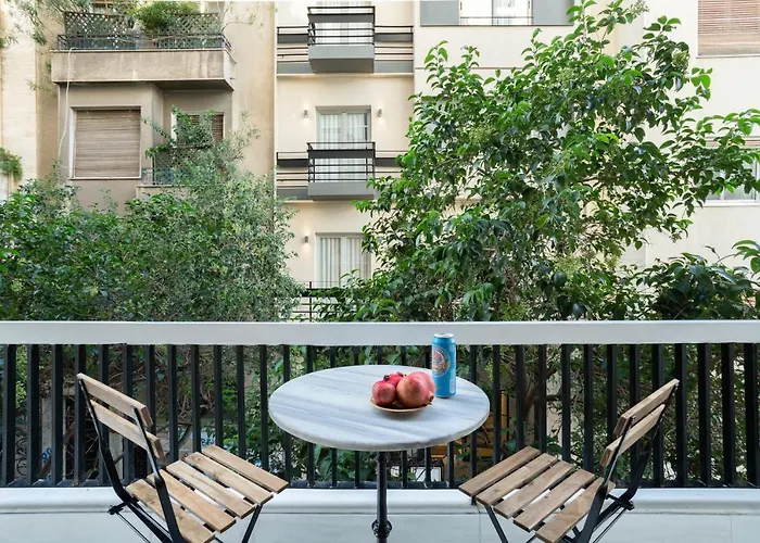 Short Walk To Syntagma And Plaka By Athenian Homes